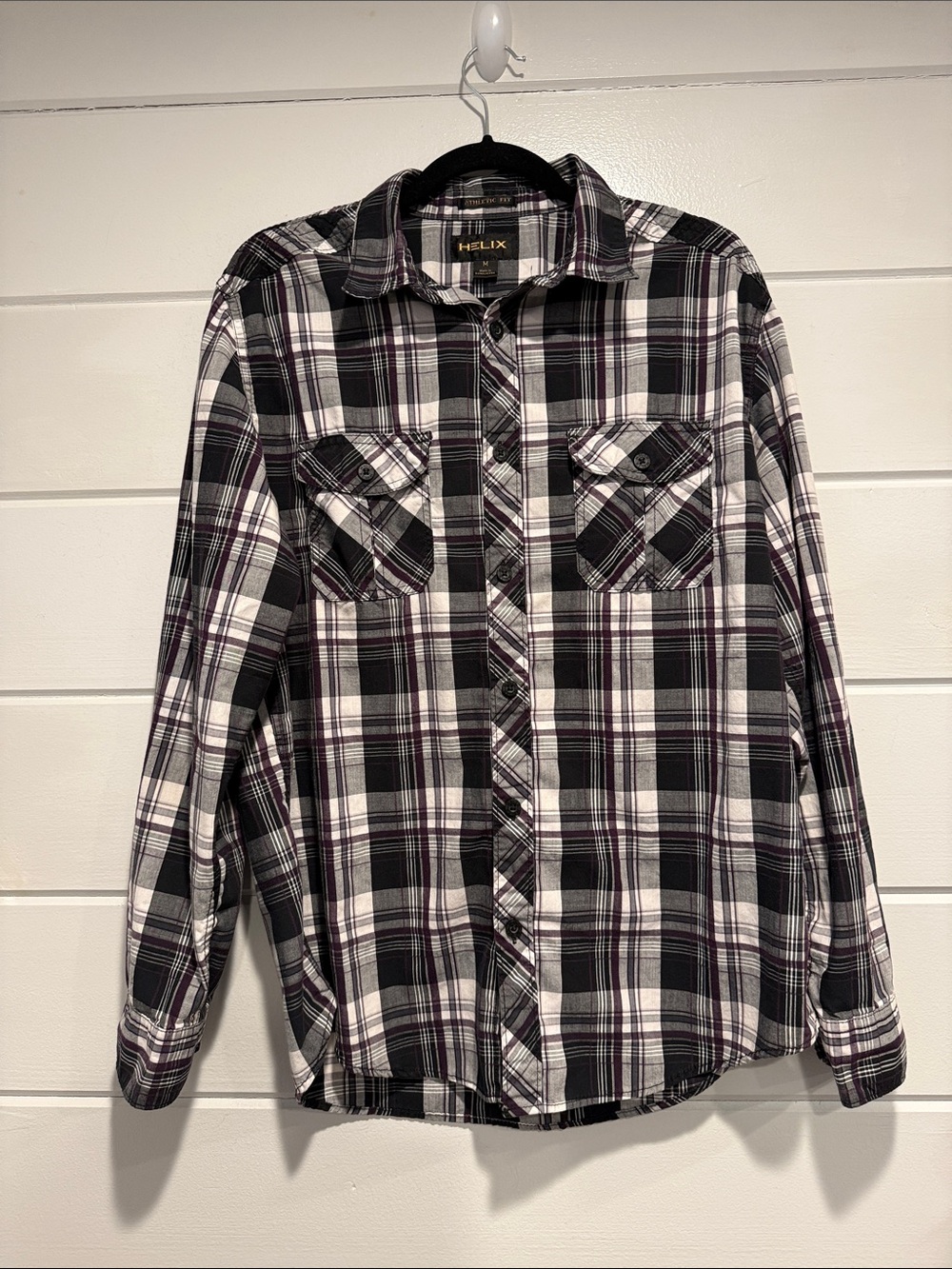 Helix Men’s Black, White & Purple Plaid Long-Sleeve Button-Down Shirt.  Size - M